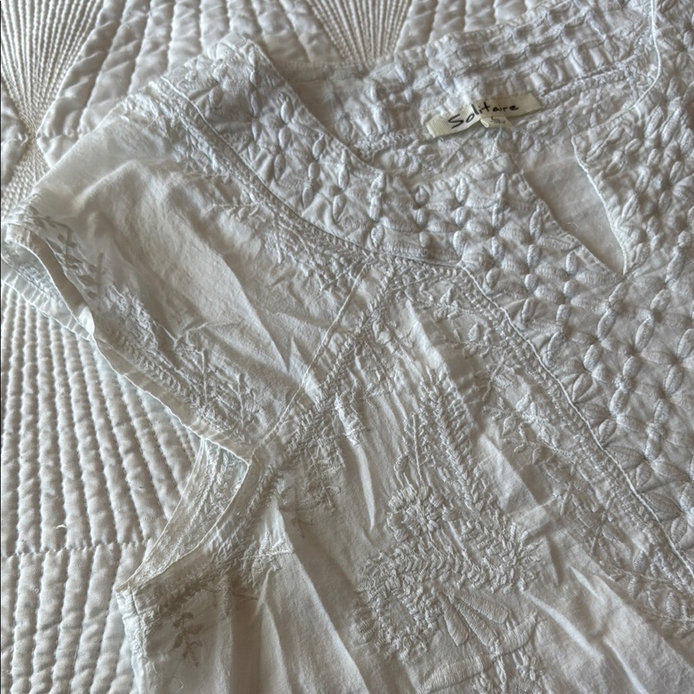 Solitaire Ivory Embroidered Blouse - Picture 3 of 9